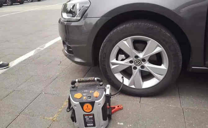 双清区汽车搭电案例